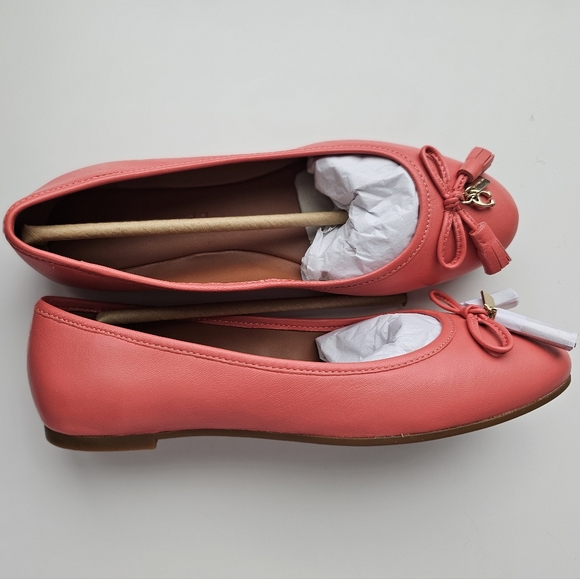 Coach NWT Benni Flat Shoes Coral Color Size 5.5 - Picture 2 of 8